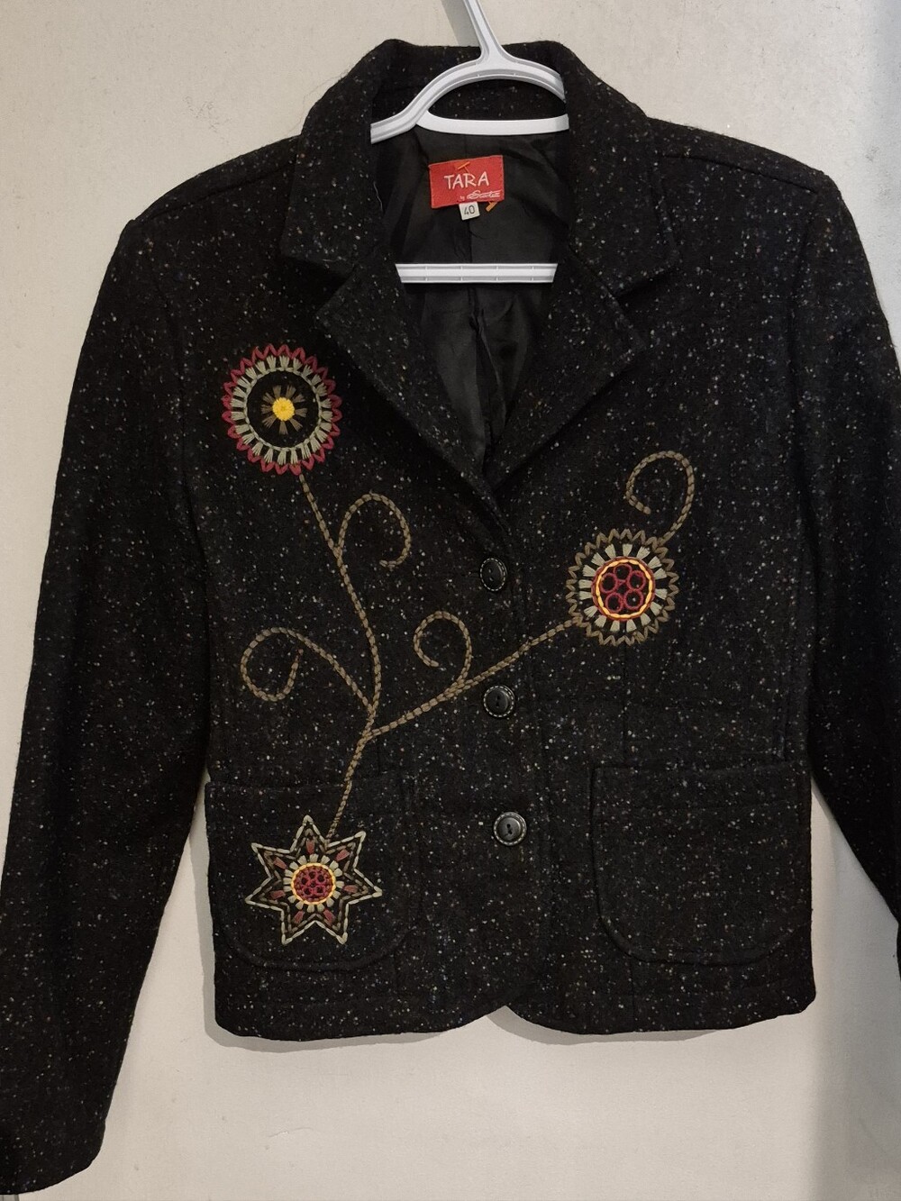 Tara  Tweed Blazer Embroidered Folk Art  Sz.8/40